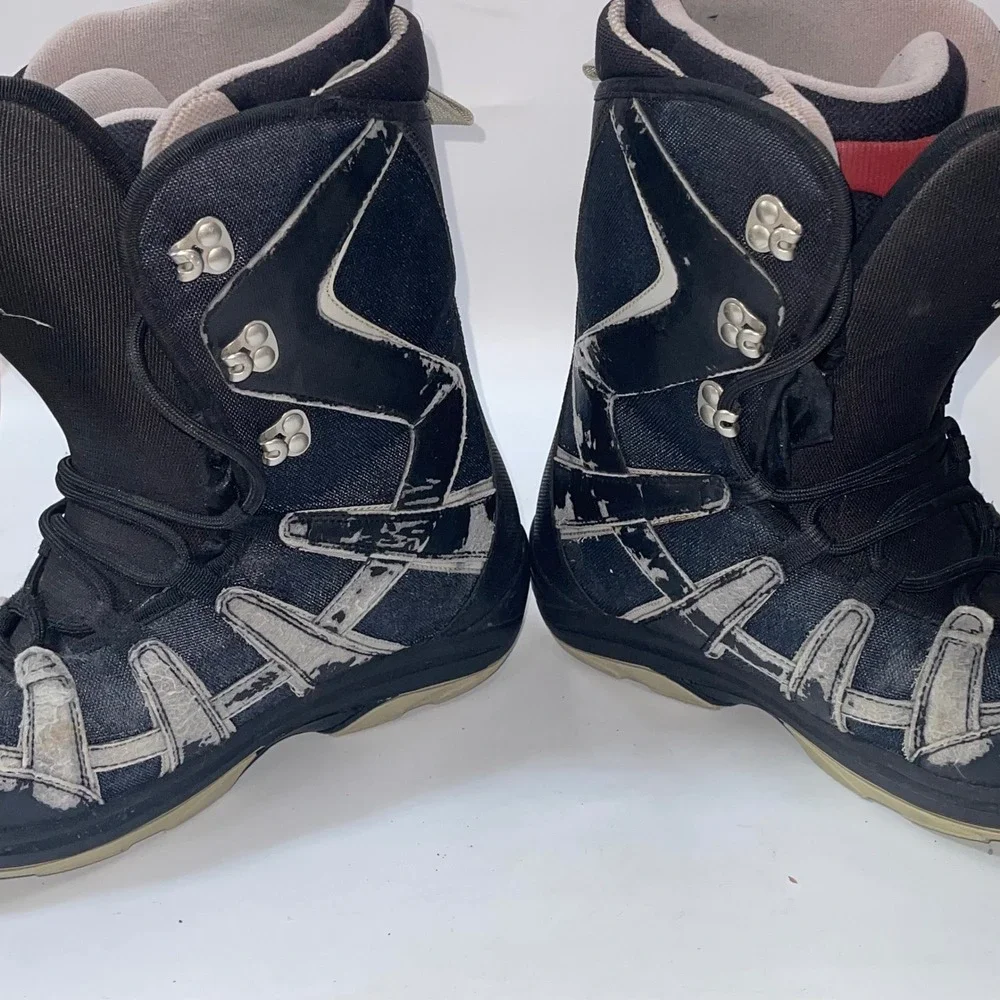 Burton Moto Snowboard Boots Mens 9.5 Black Gray Lace Up Soft Flex All Mountain